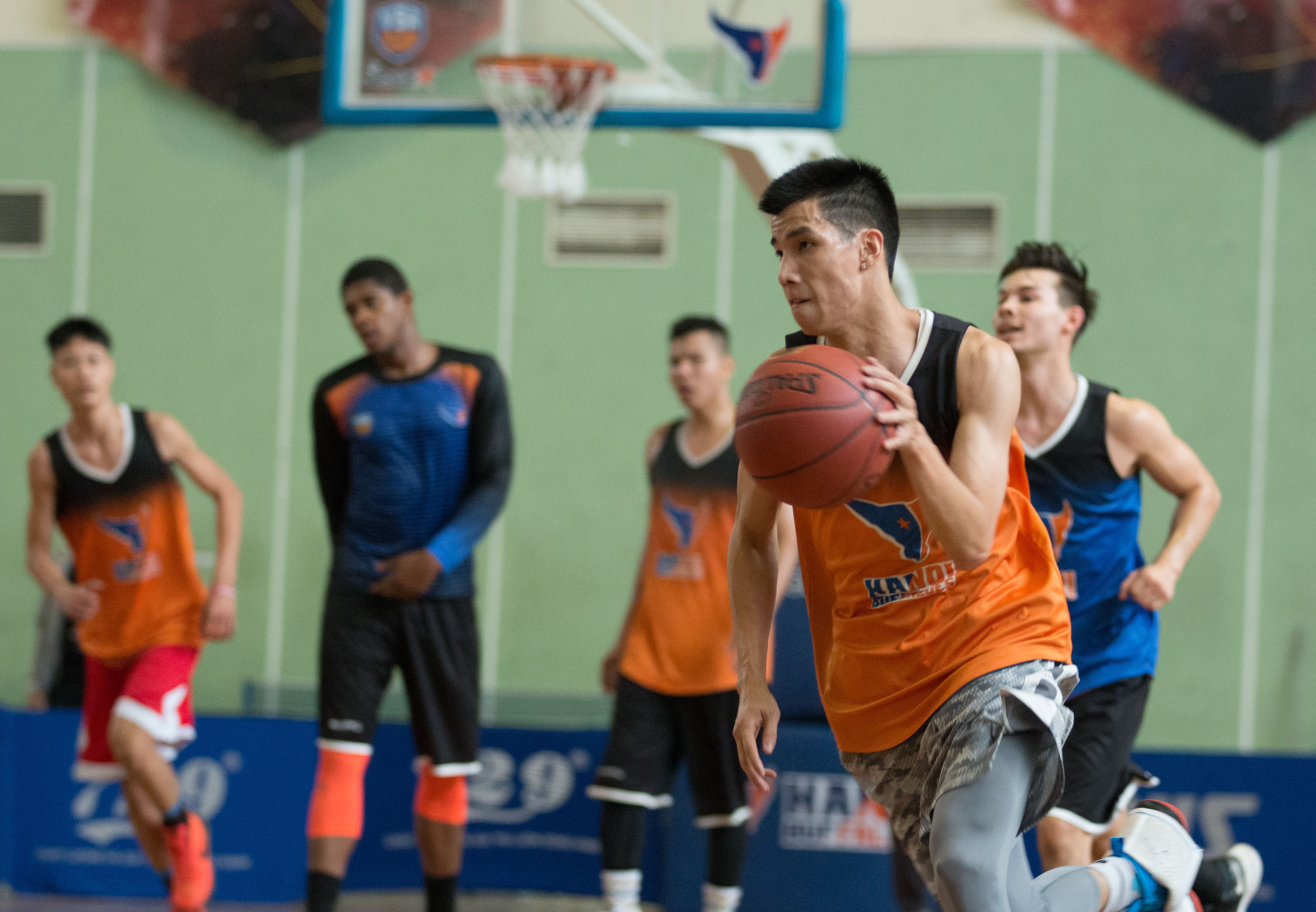 Hanoi buffaloes tap luyen truoc pla-off anh 14