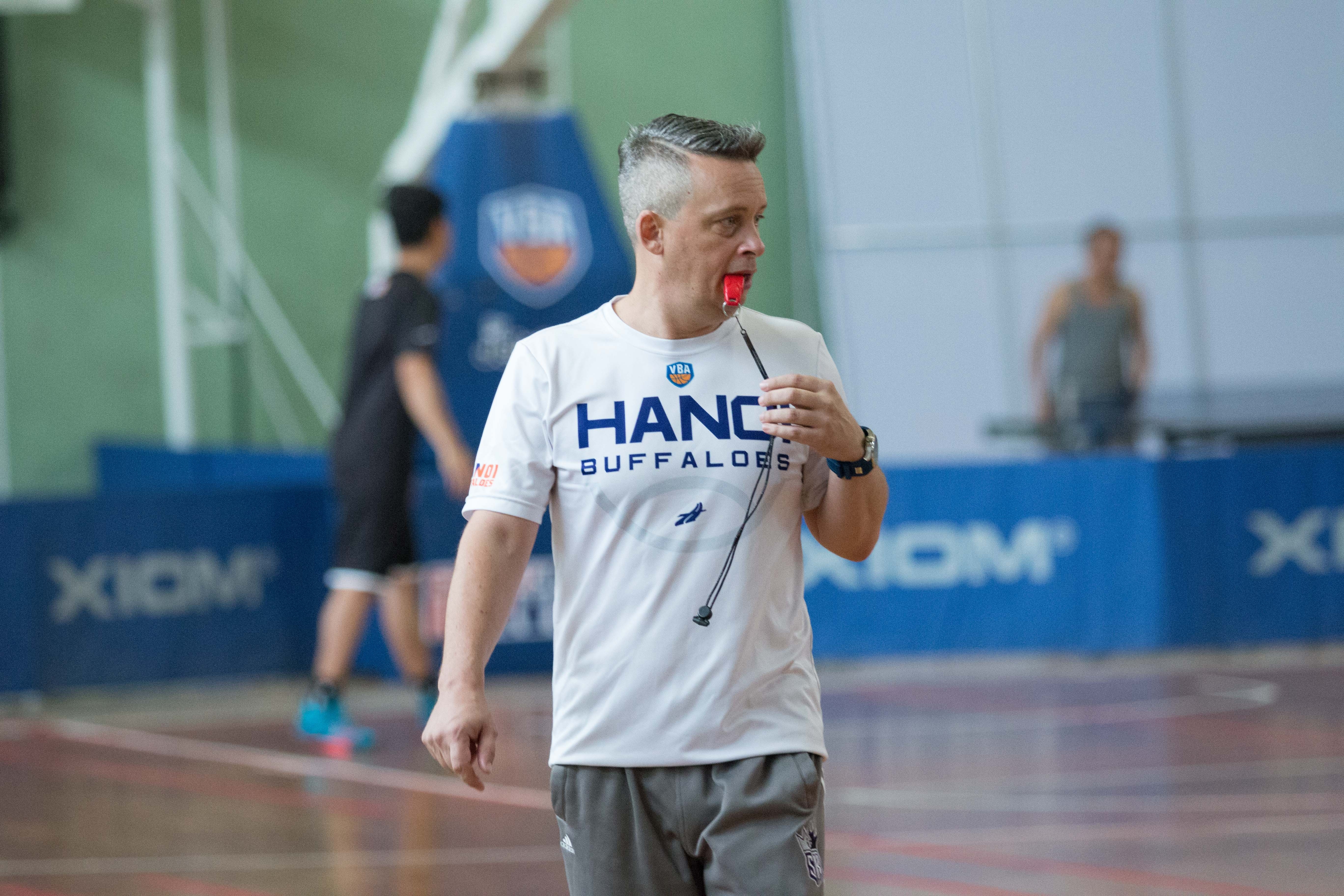 Hanoi buffaloes tap luyen truoc pla-off anh 15