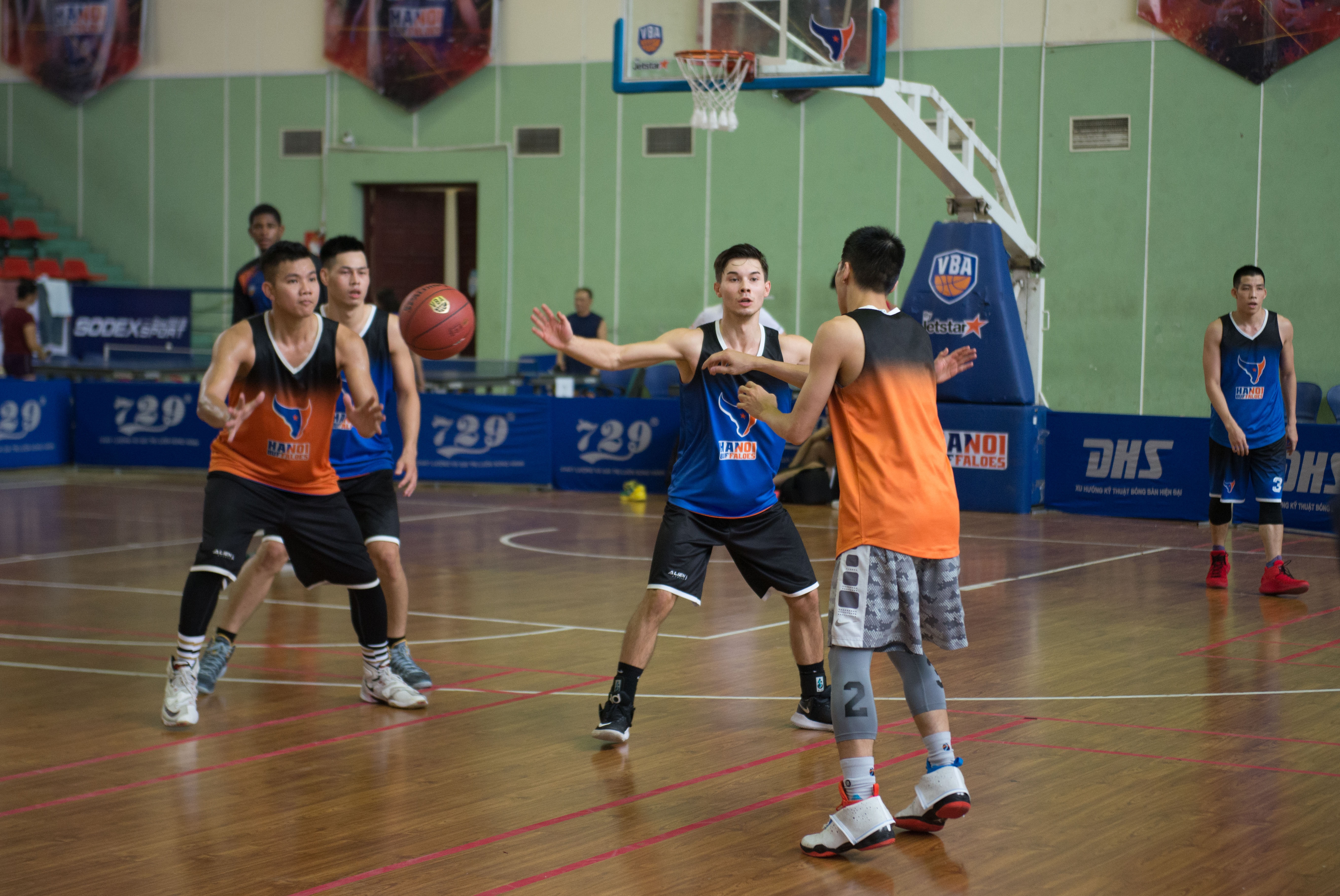 Hanoi buffaloes tap luyen truoc pla-off anh 7