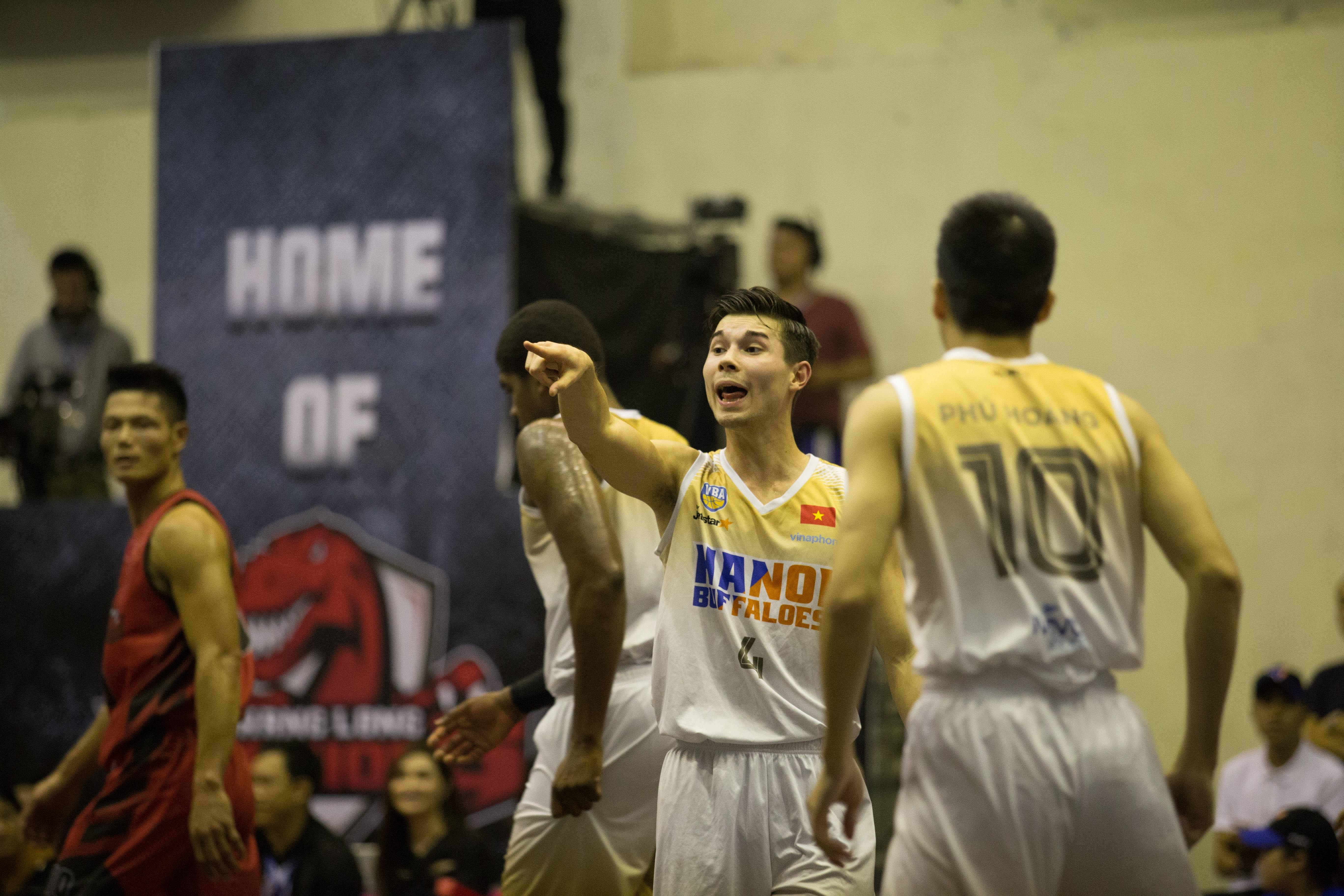 thanglong warriors dai thang Hanoi buffaloes anh 3