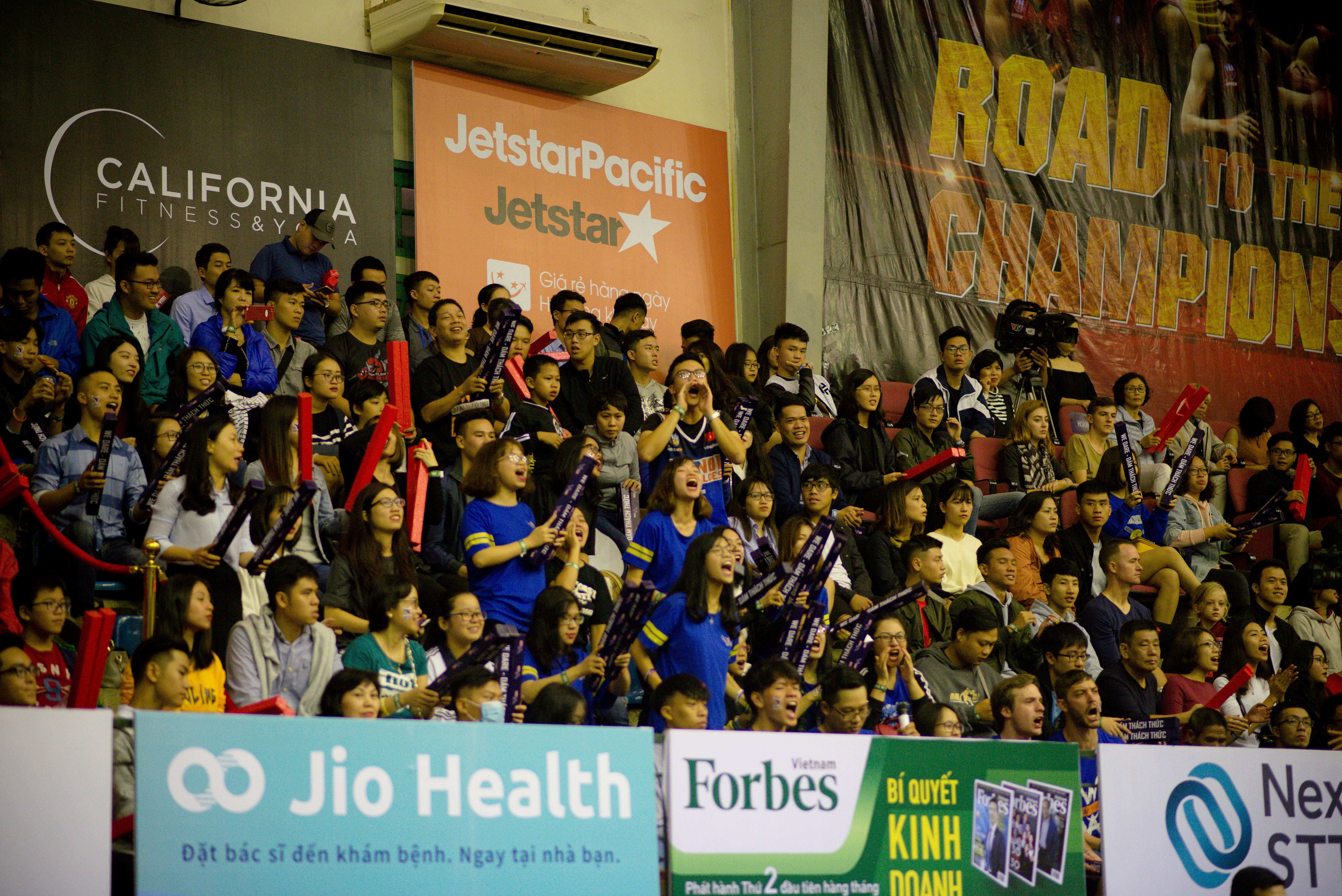 hanoi buffaloes thua thanglong warriors anh 1