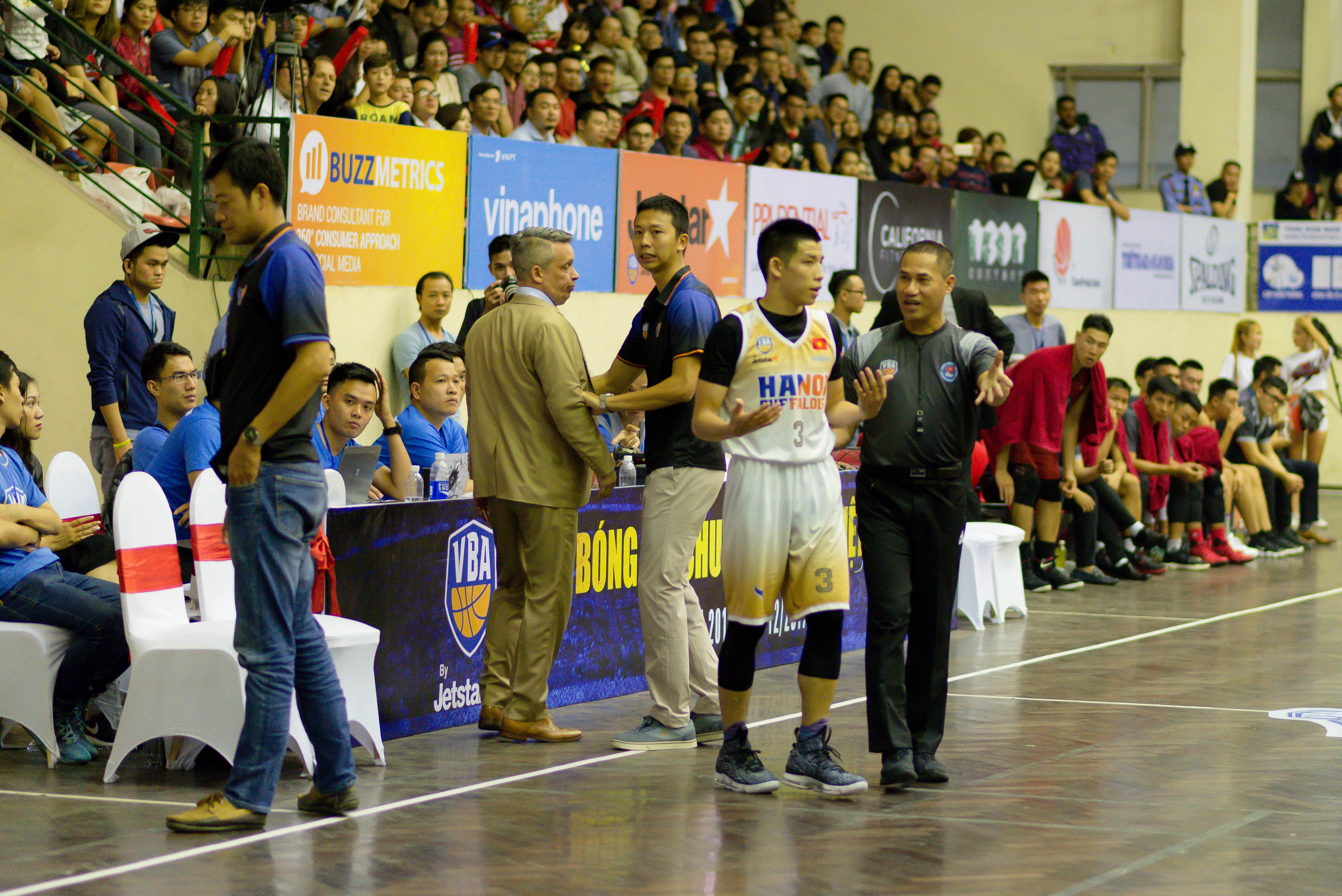 hanoi buffaloes thua thanglong warriors anh 3