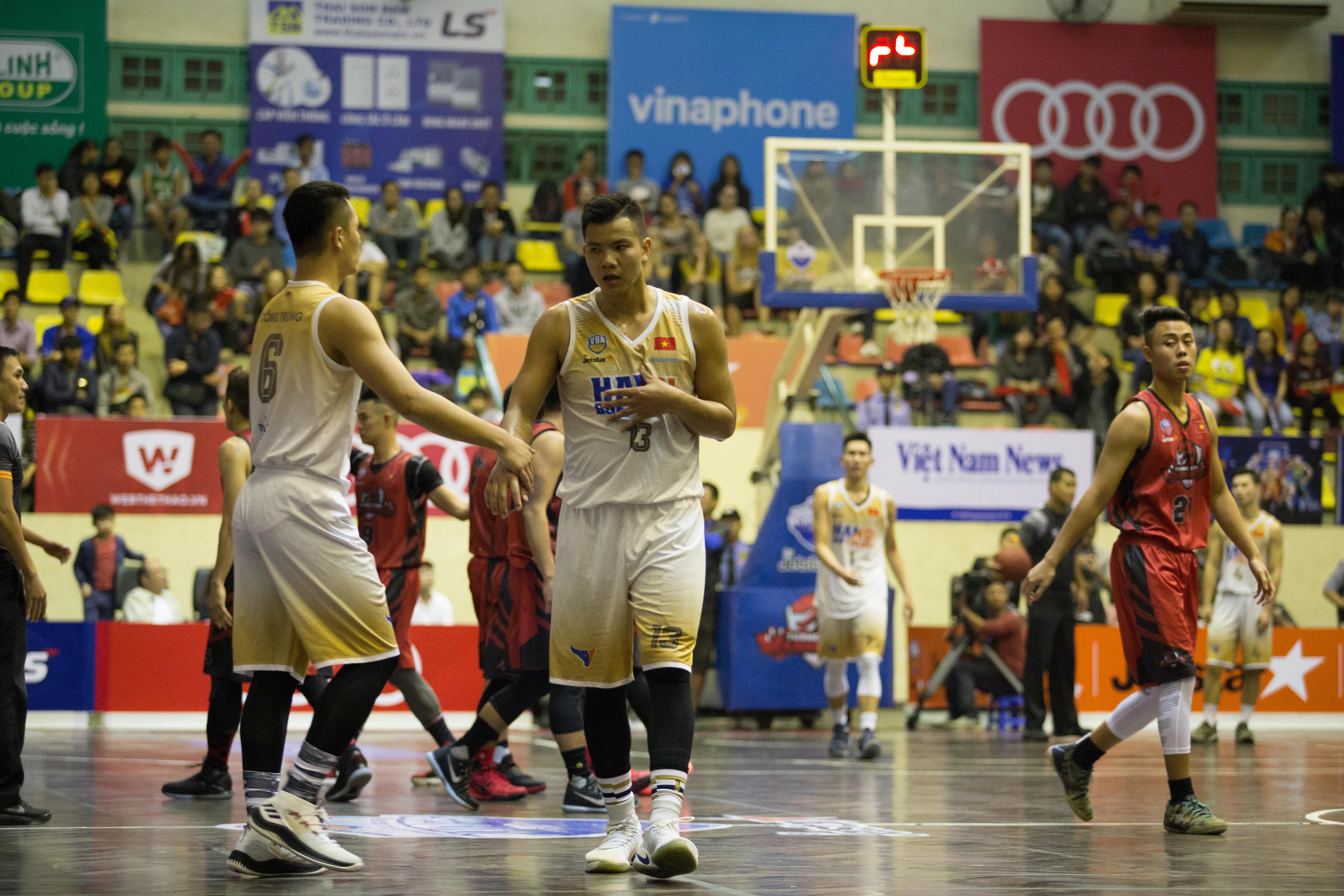 hanoi buffaloes thua thanglong warriors anh 8