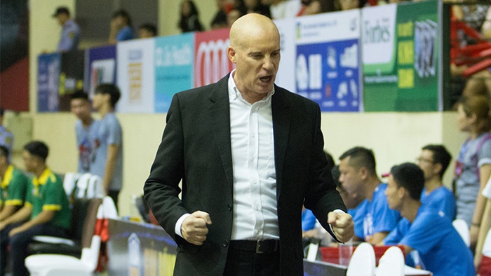 HLV TL Warriors: 'Ngan can Hamilton va Tam Dinh bang cach giau giay' hinh anh