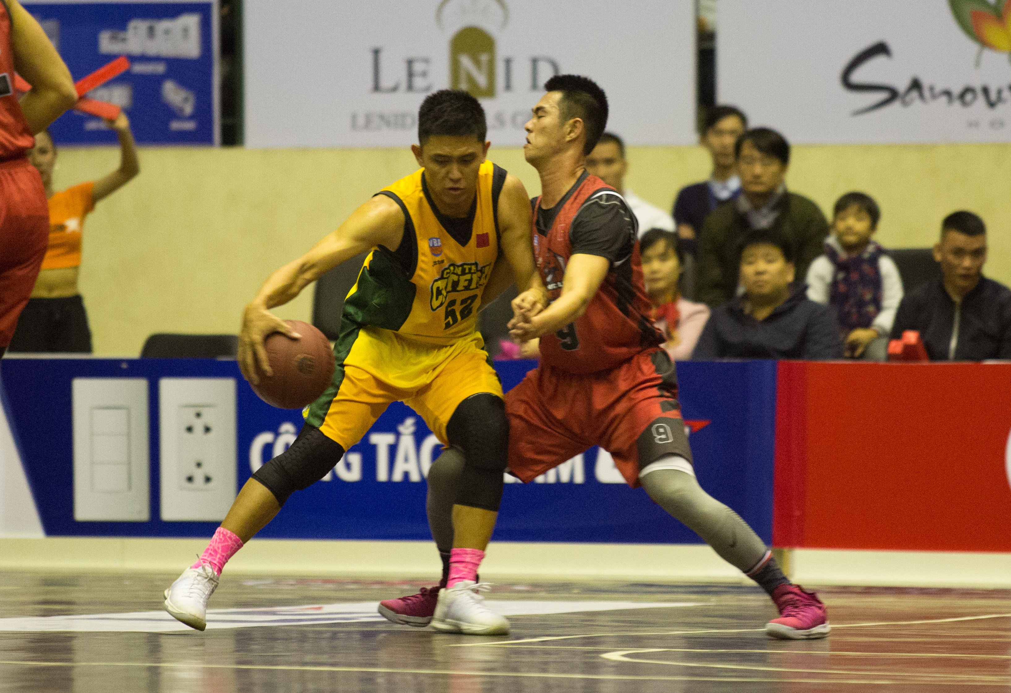 Danh bai Cantho Catfish, Thanglong Warriors song lai co hoi vo dich hinh anh