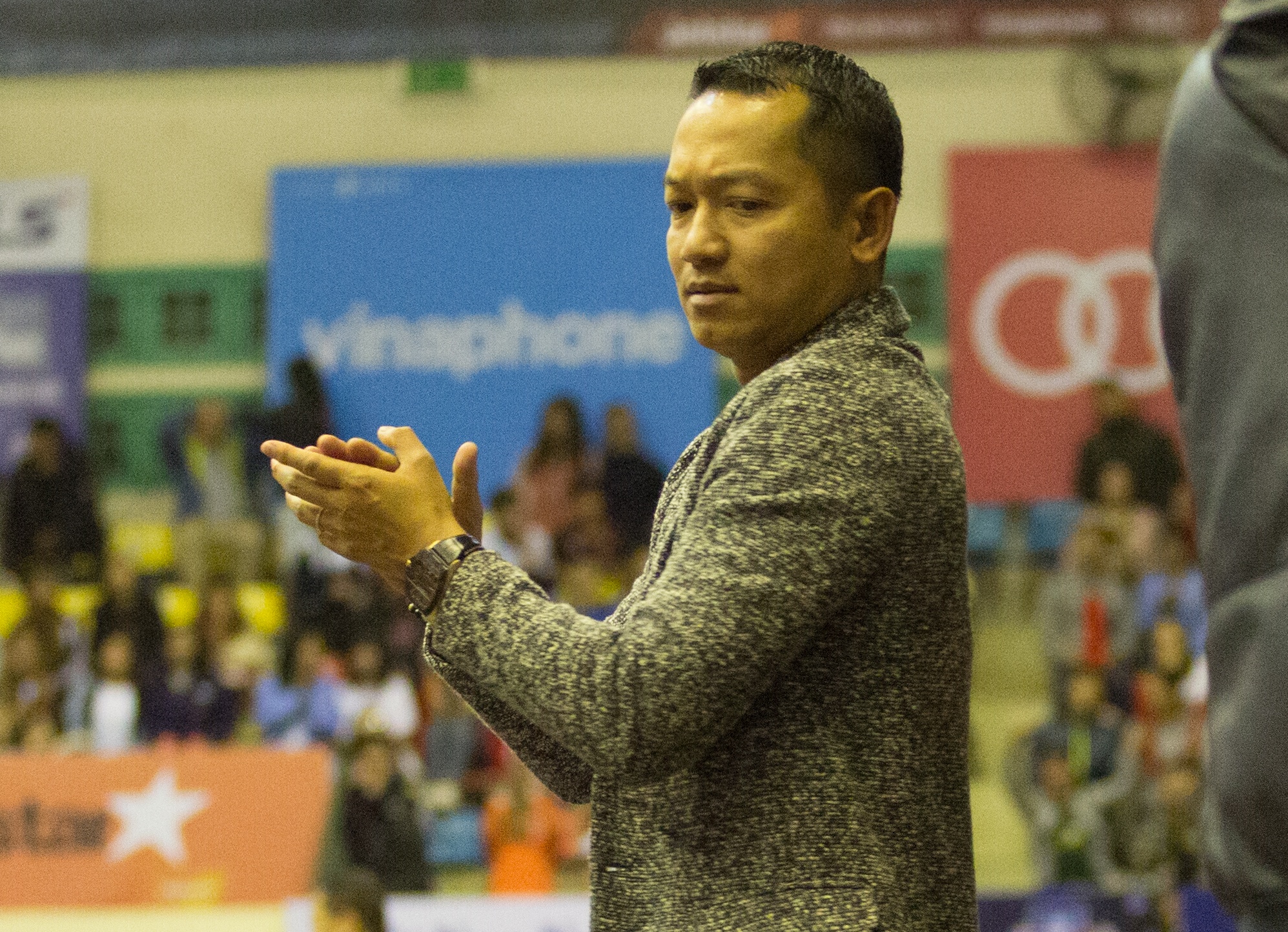 Lan loi ra Bac, ong chu Cantho Catfish nhan noi buon that bai hinh anh