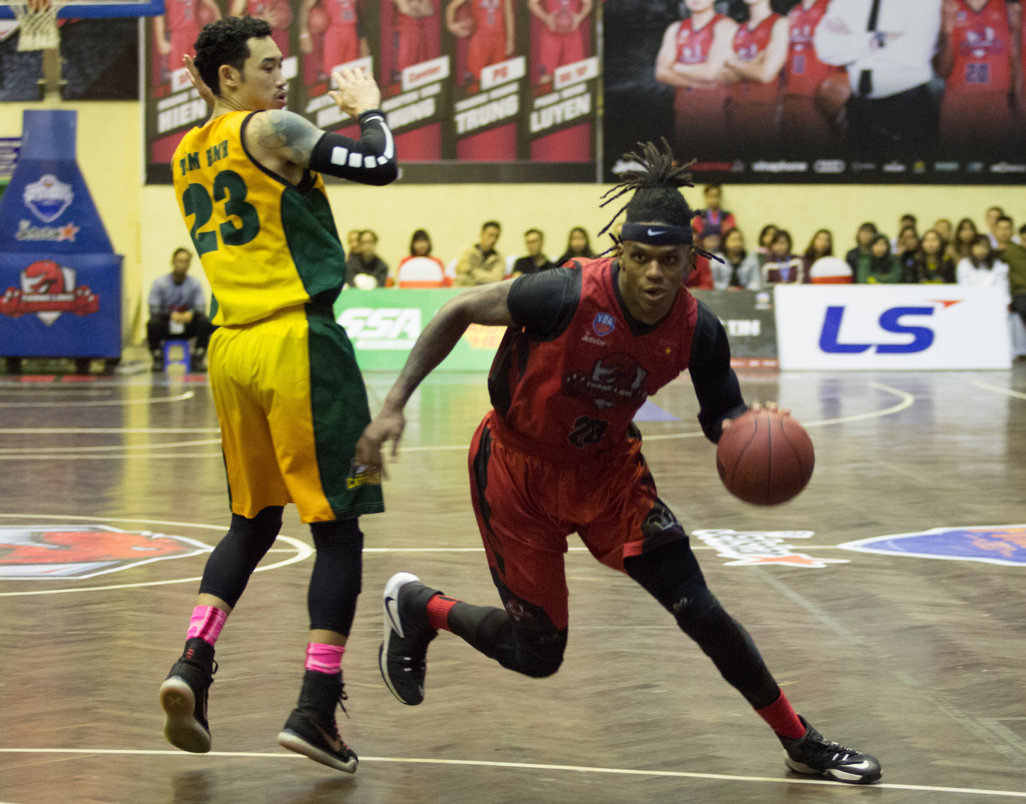 thanglong warriors vs cantho catfish anh 3