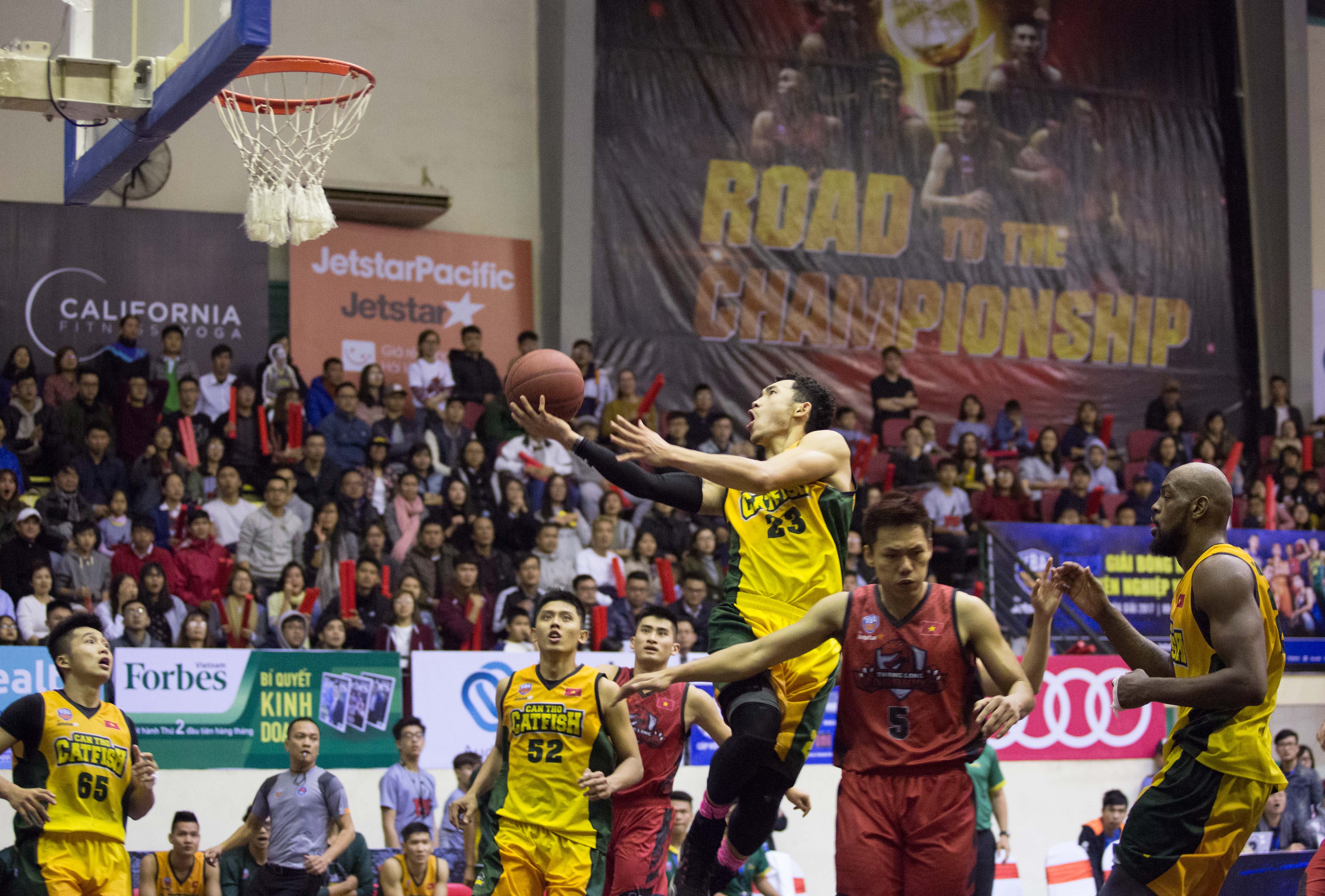 thanglong warriors vs cantho catfish anh 4