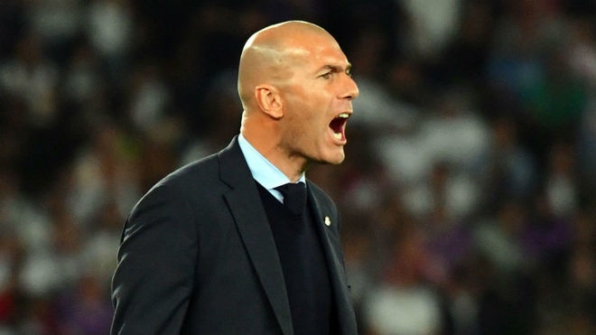 Bi tuoc ban thang, Zidane cung cau thu Real dong loat phan doi VAR hinh anh