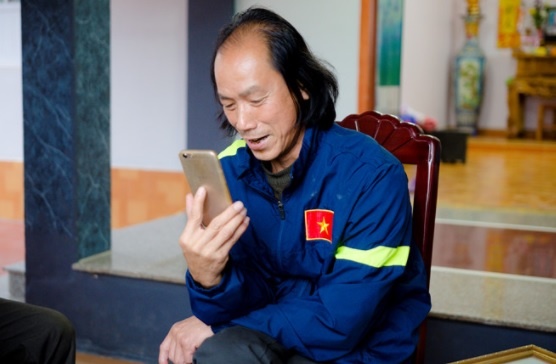 Cha Vu Van Thanh: 'Ca lang keo den nha toi an mung' hinh anh