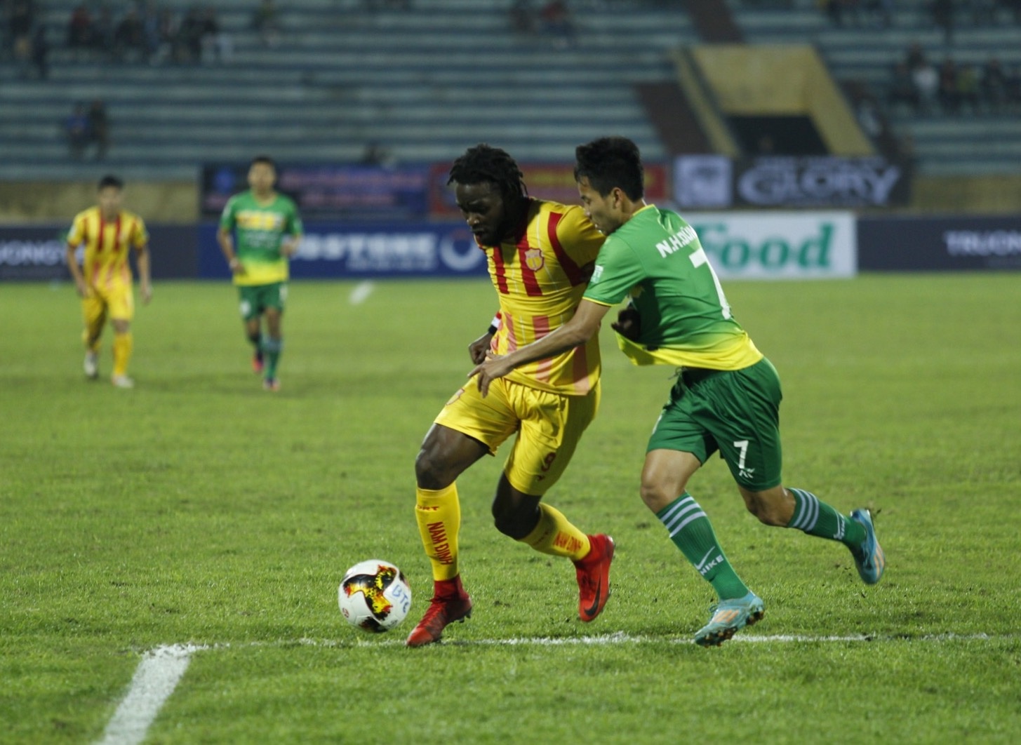 nam dinh v.league anh 1