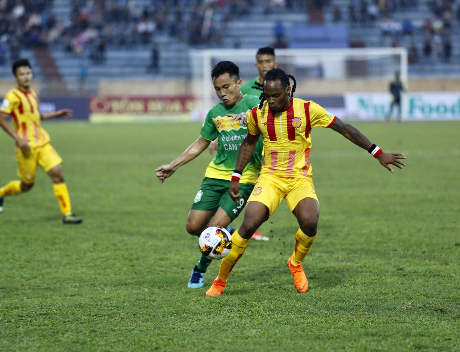 nam dinh v.league anh 8