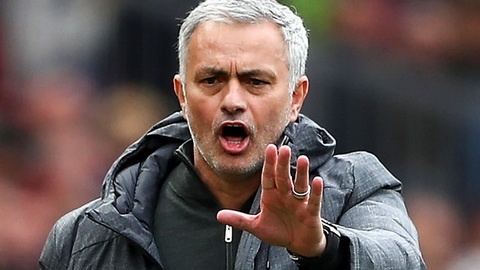 Mourinho duoc HLV doi thu ton lam 'Vua bong da' hinh anh