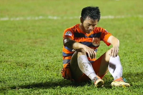 bui tien dung trinh dien thoi trang anh 1