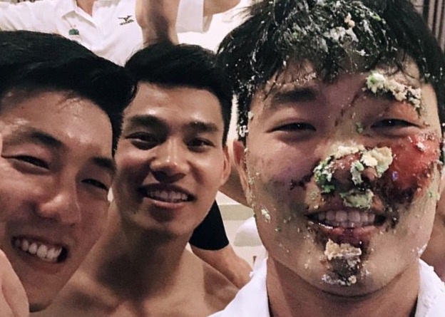 Xuan Truong bi dong doi 'choi kham' dung sinh nhat du de phong truoc hinh anh