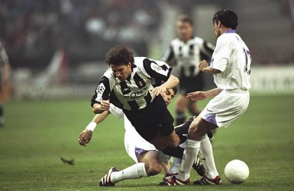 liverpool vs roma anh 6