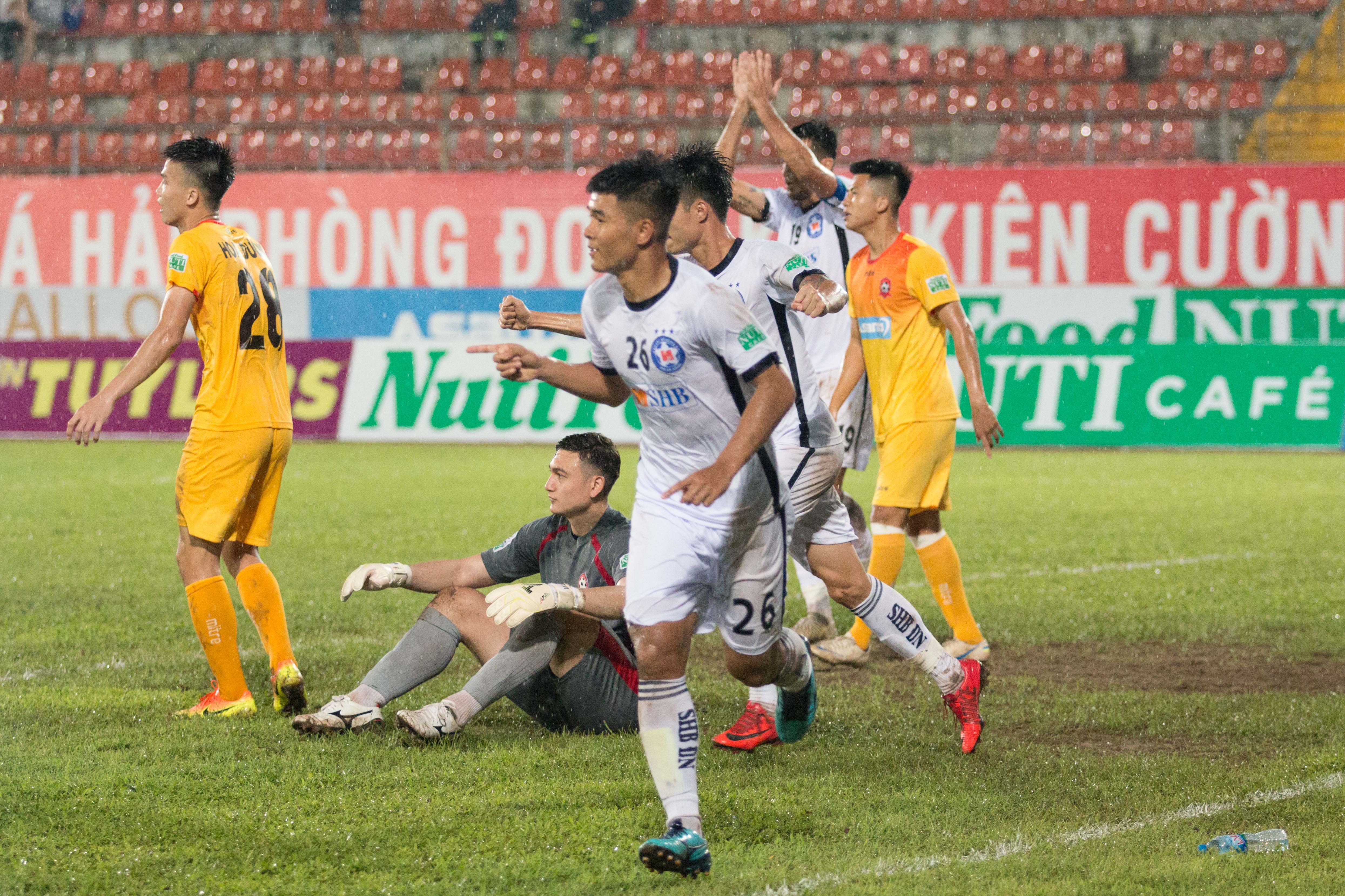 hai phong vs da nang anh 6