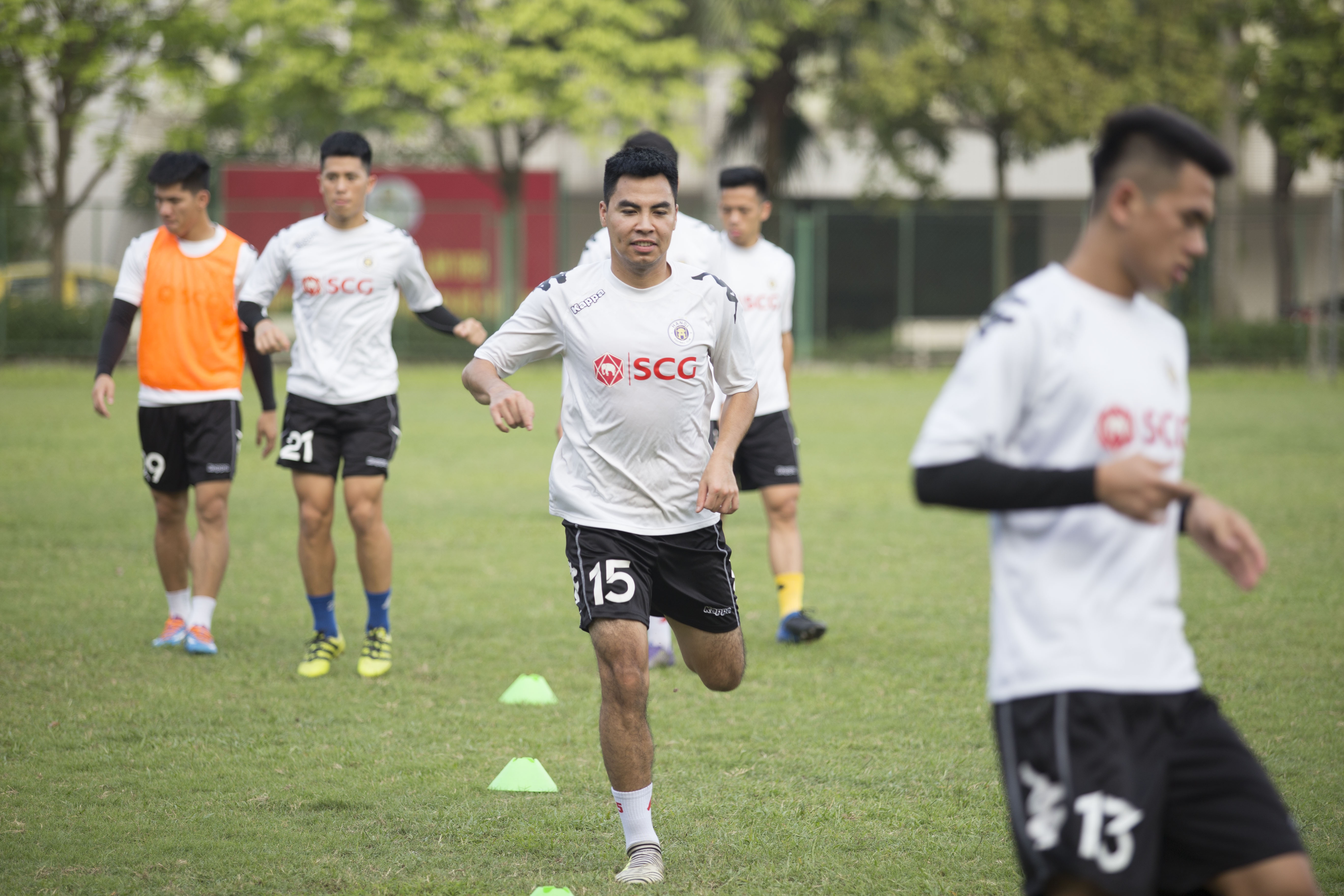 hlv chu dinh nghiem clb ha noi anh 10