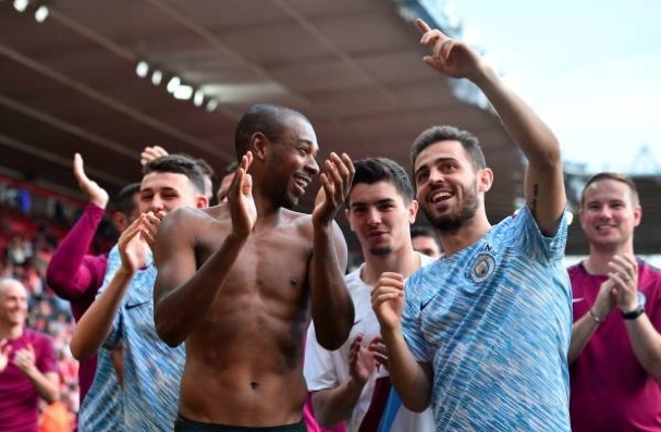 con so premier league anh 2