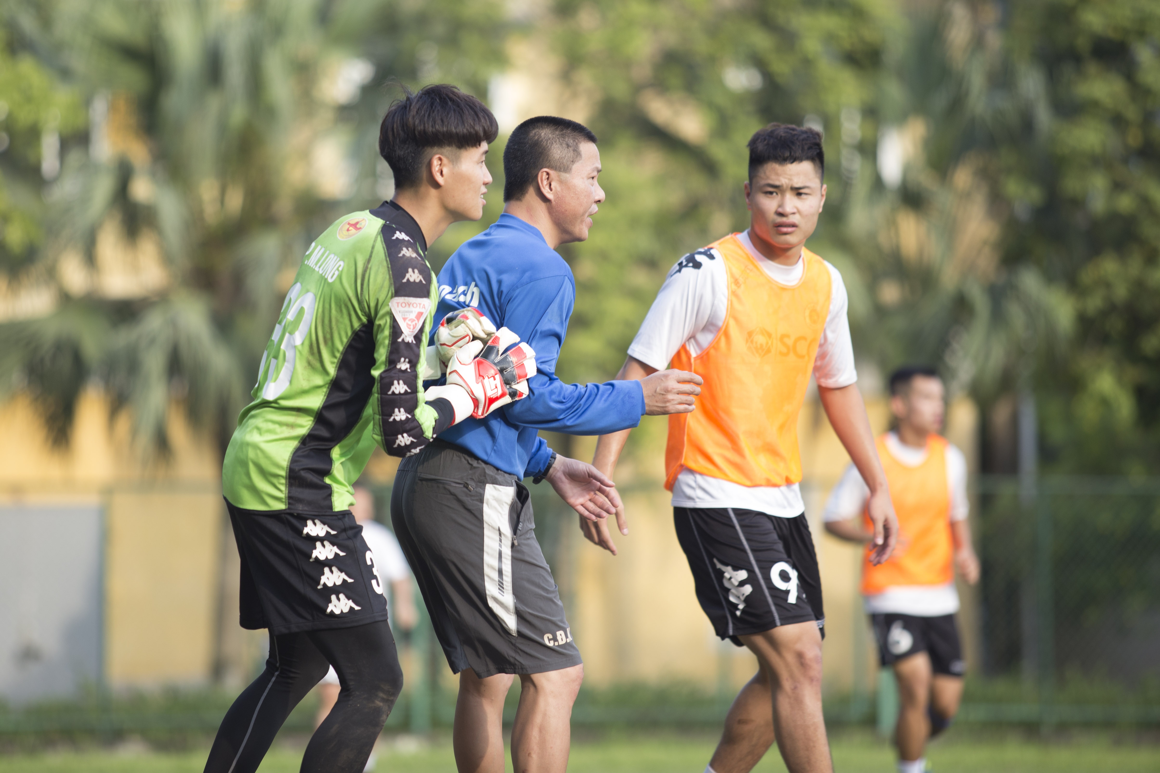 hlv chu dinh nghiem clb ha noi anh 3