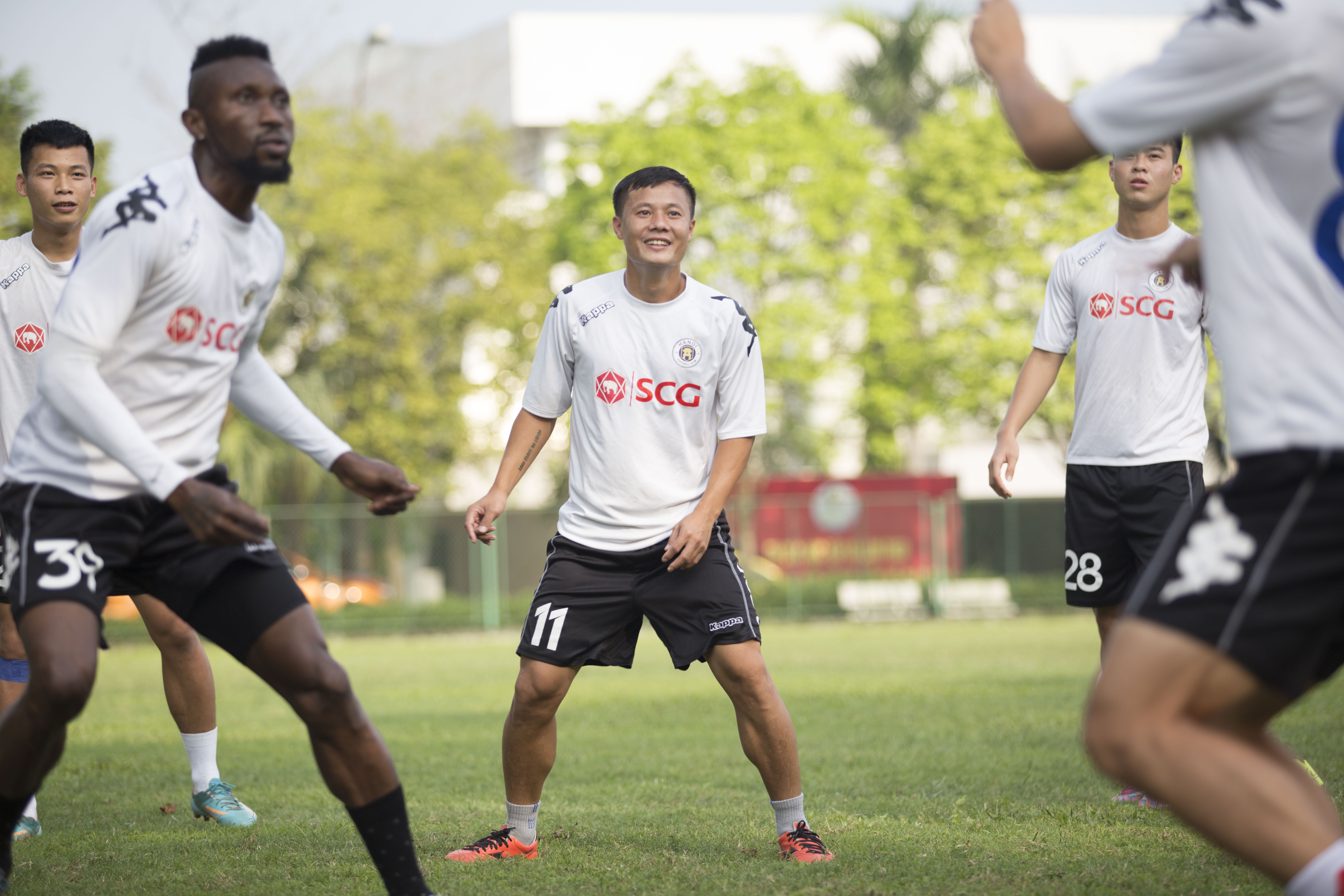 hlv chu dinh nghiem clb ha noi anh 6