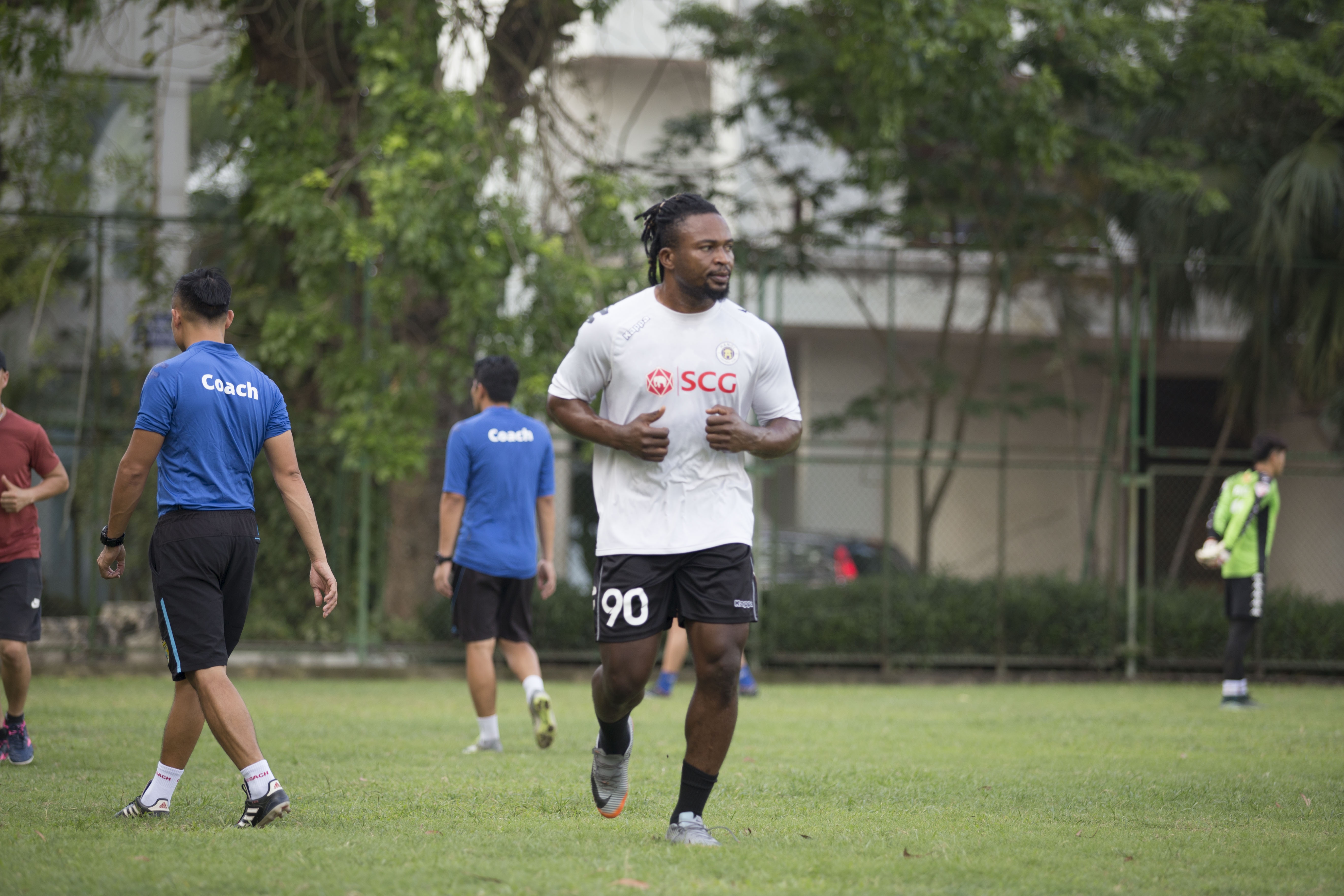 hlv chu dinh nghiem clb ha noi anh 7