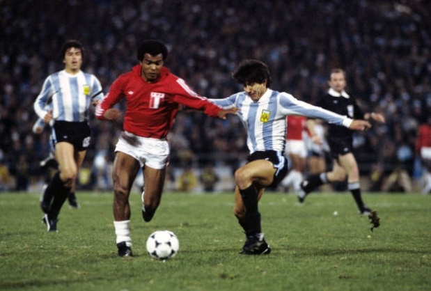 tranh cai world cup anh 7