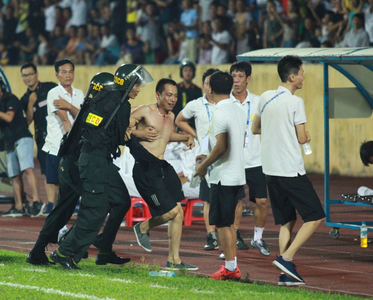 nam dinh thanh hoa vleague anh 1