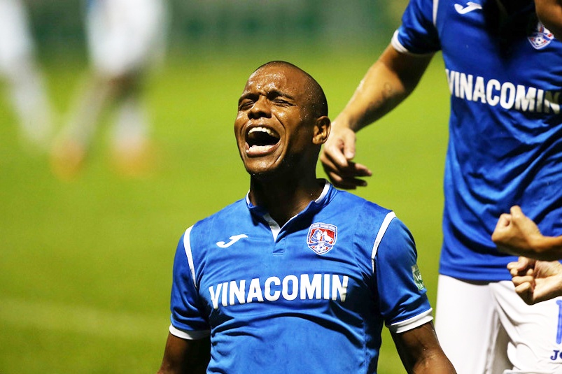 Sat thu ghi hat-trick vao luoi HAGL dung dau danh sach ban dep vong 12 hinh anh