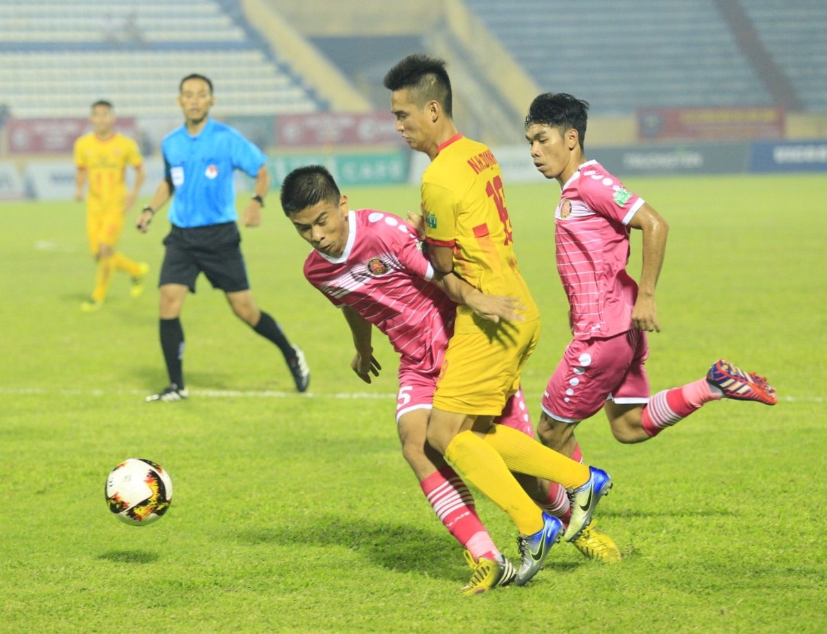 nam dinh sai gon anh 2