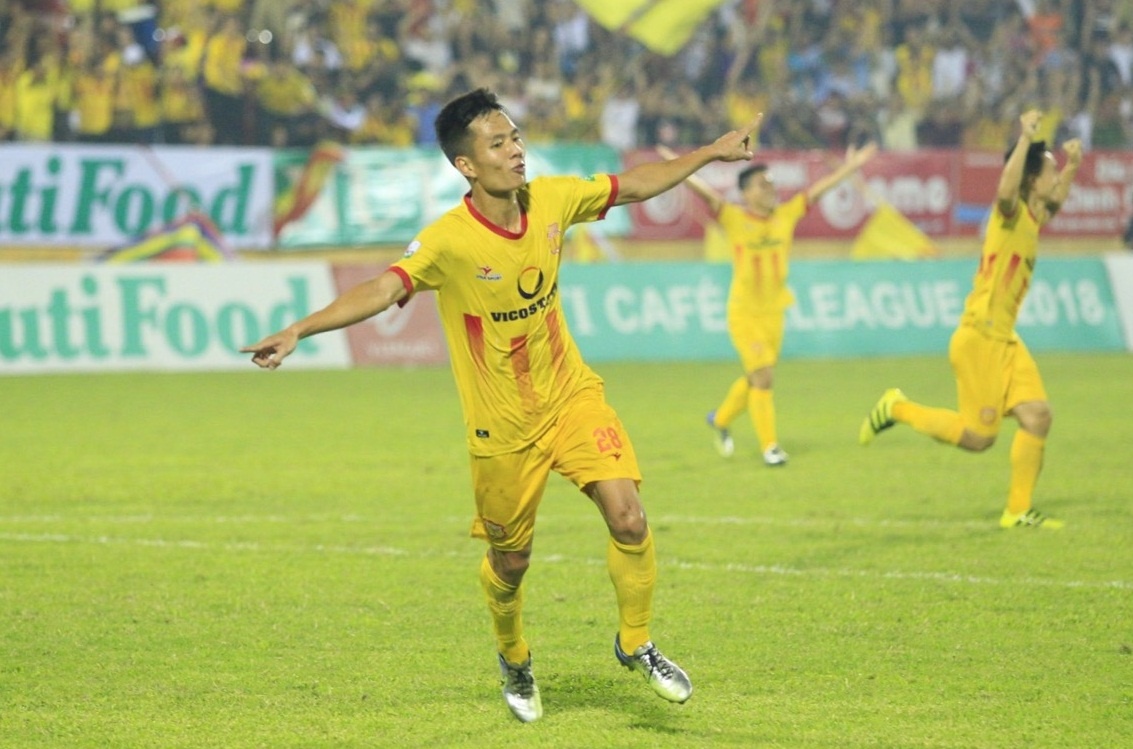 Da het luot di V.League, CLB Nam Dinh moi biet thang tren san nha hinh anh