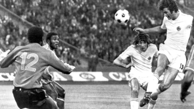 nga a rap xe ut anh 9