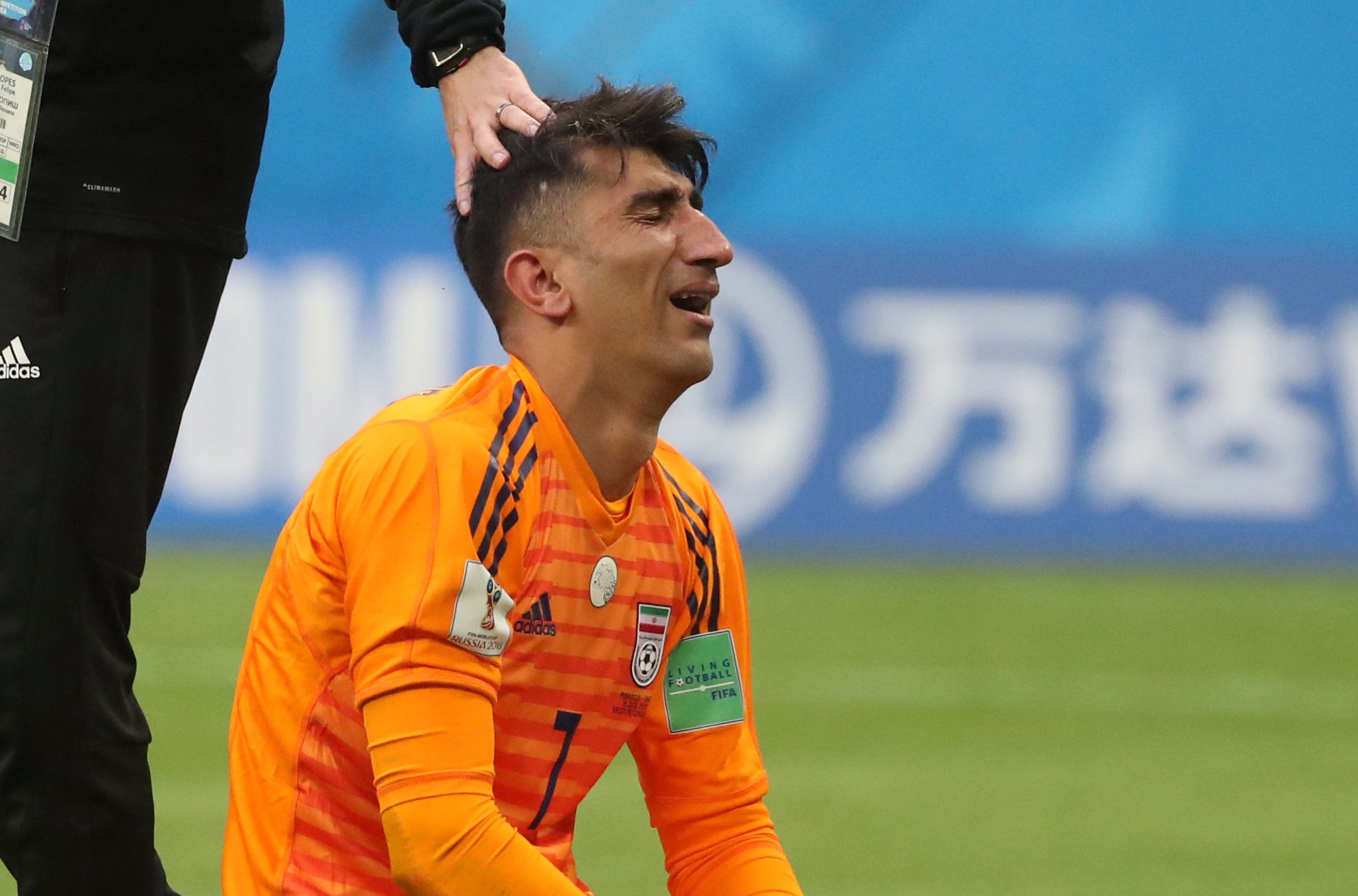 Thu mon Iran khoc nuc no vi doi nha thang Morocco dung phut cuoi hinh anh