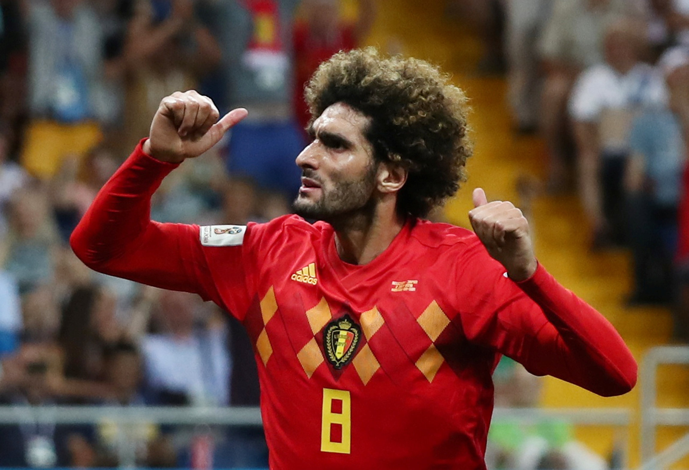 Cham diem Bi 3-2 Nhat: Nguoi hung Fellaini va noi that vong Lukaku hinh anh