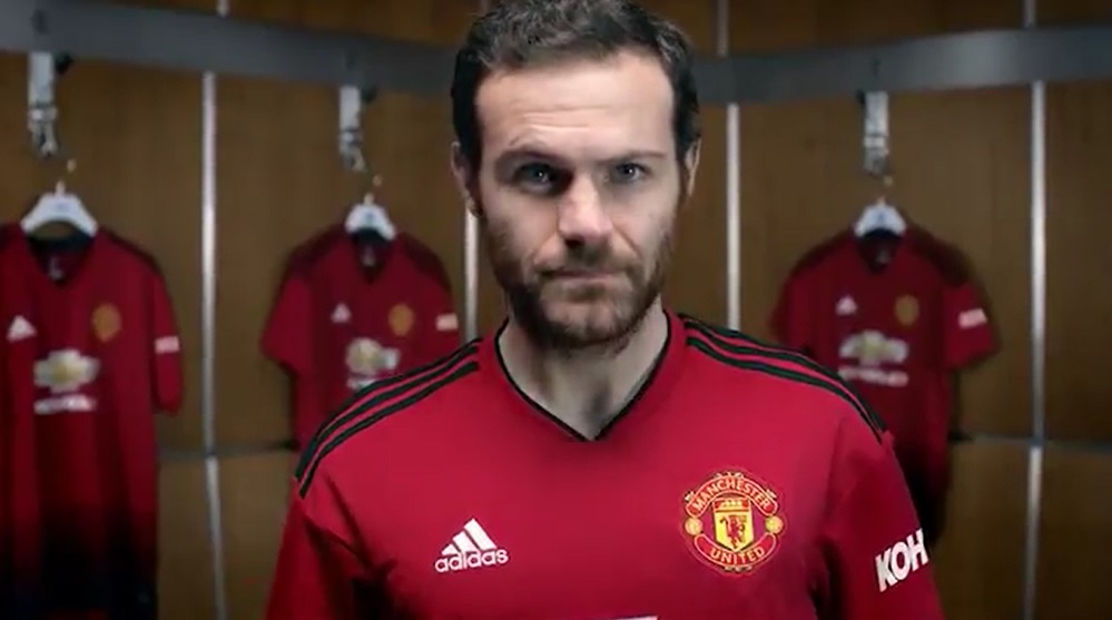 Mau ao dau moi cua MU hinh anh