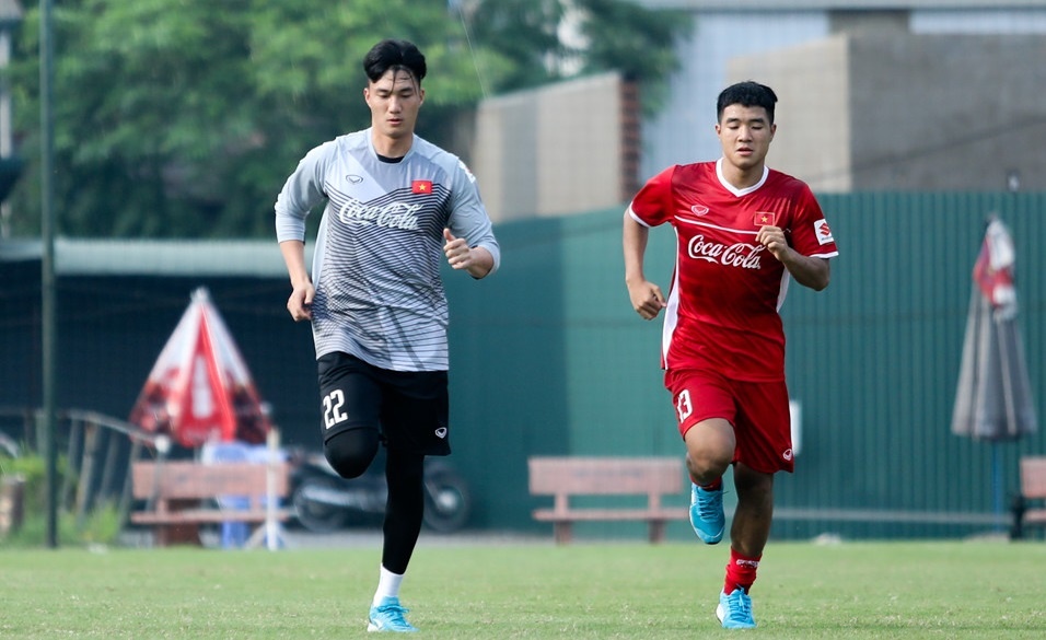 Cong Phuong no luc trong bai test the luc cua HLV Park hinh anh