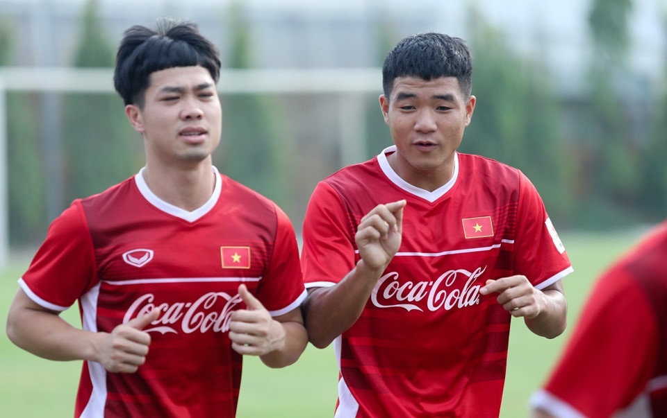 Ha Duc Chinh: 'Toi dan hoan thien ban than nho thay Park Hang-seo' hinh anh