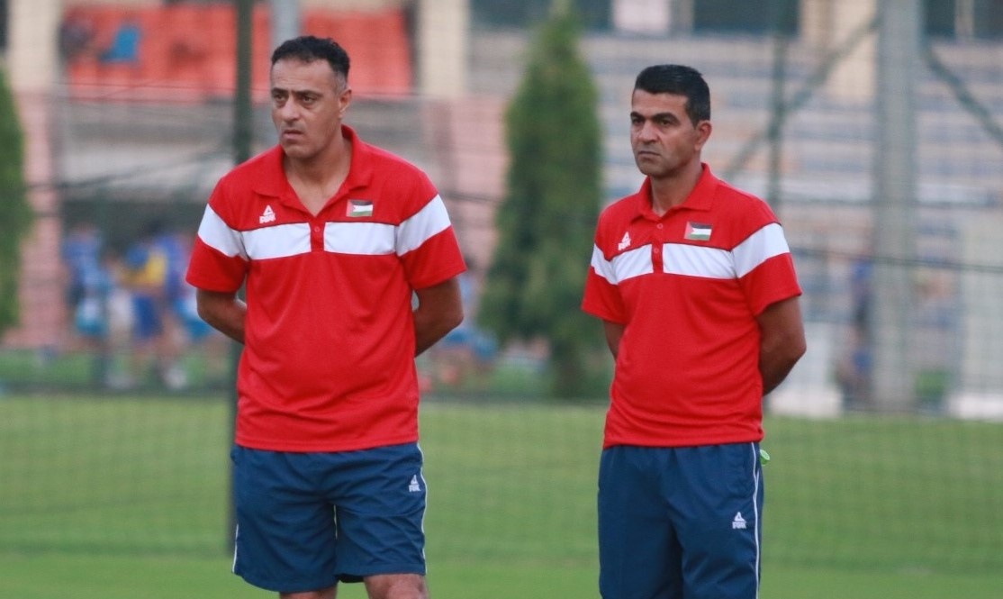 U23 Palestine doi phun nuoc cho san, U23 Oman bo tap ngay dau tien hinh anh