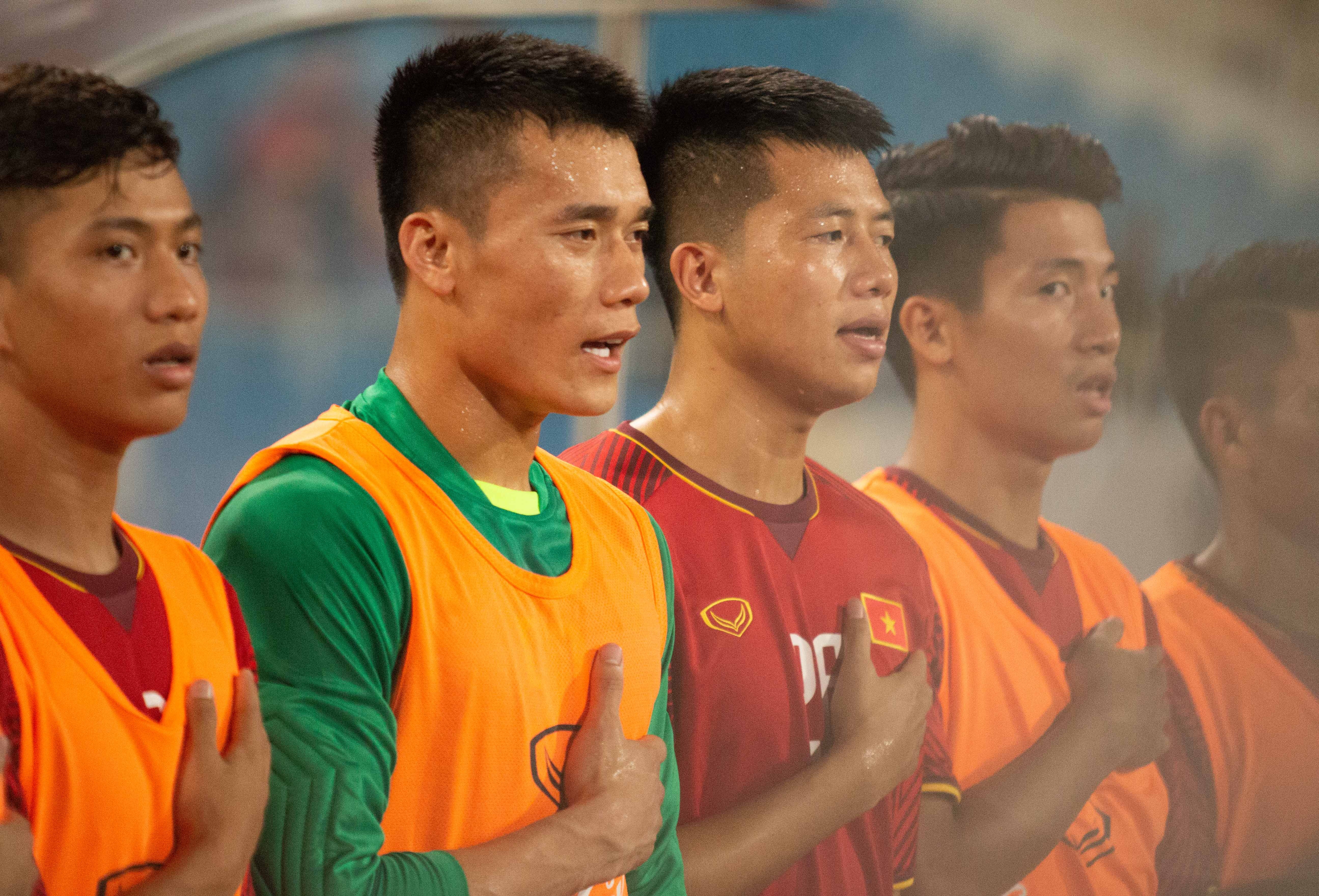 Duong Hong Son: Ong Park chi chon Van Lam khi Bui Tien Dung qua sa sut hinh anh