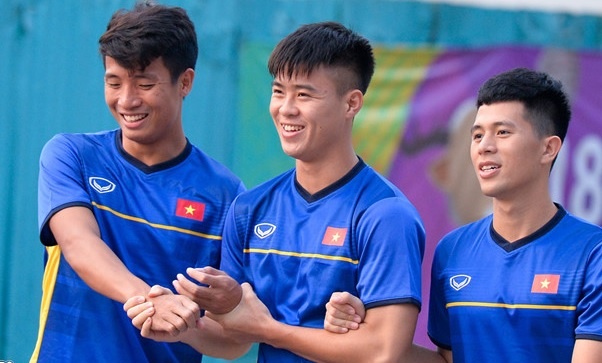 Bui Tien Dung, Duy Manh phan khich sau chien thang cua Olympic VN hinh anh