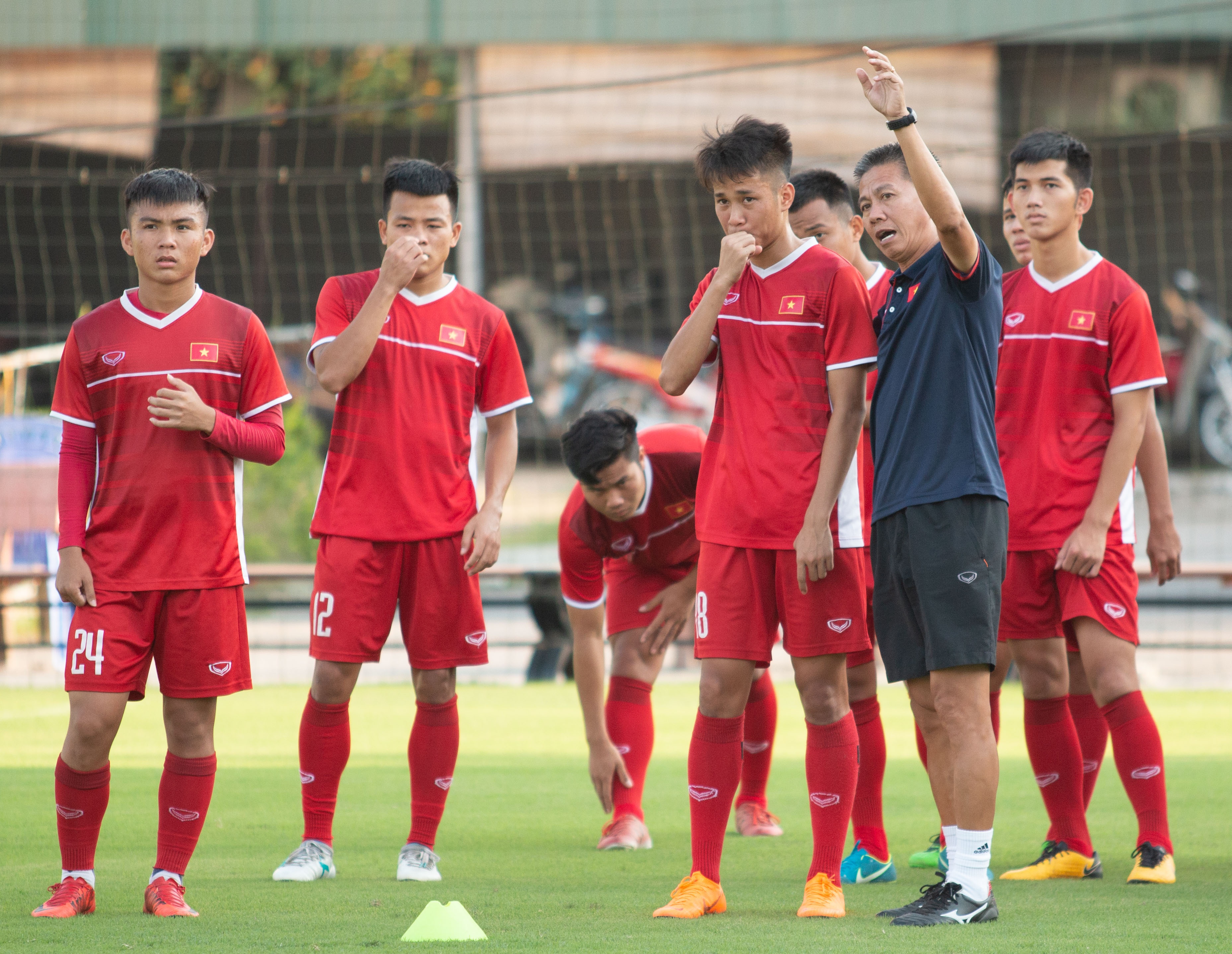Hoàng Anh Tuấn, Đình Trọng, Quả bóng vàng, Park Hang Seo, Nguyễn Quang Hải, ĐTQG ảnh 4 Hoang Anh Tuan, Dinh Trong, Qua bong vang, Park Hang Seo, Nguyen Quang Hai, DTQG anh 4