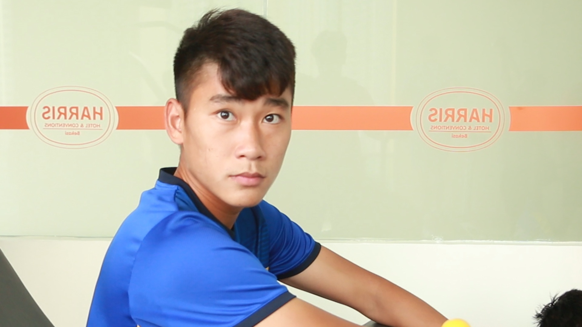 Nham Manh Dung het sot, tap phuc hoi voi U19 Viet Nam hinh anh