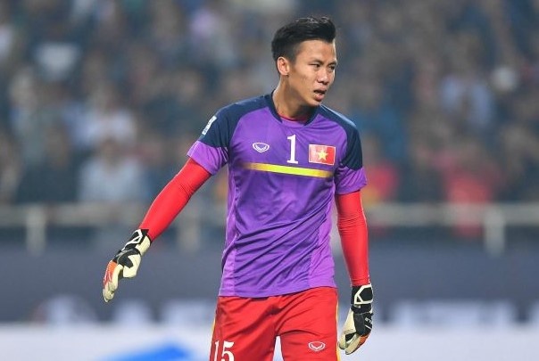 Trong doi hinh Viet Nam thua Indonesia nam 2016, chi 5 nguoi tru lai hinh anh