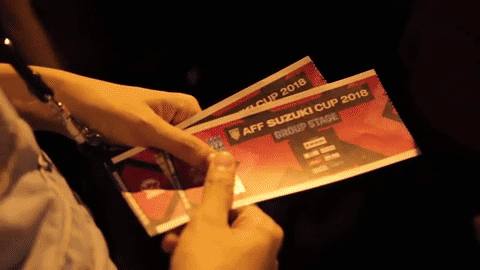 Gia 've cho den' tang, cao hon 3 lan gia goc truoc tran gap Campuchia hinh anh