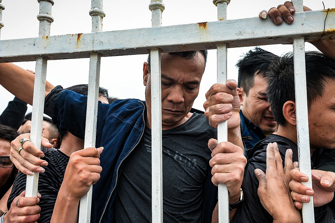 'Dan phe' het gia ve ban ket AFF Cup qua cao, nguoi ham mo kho mua hinh anh