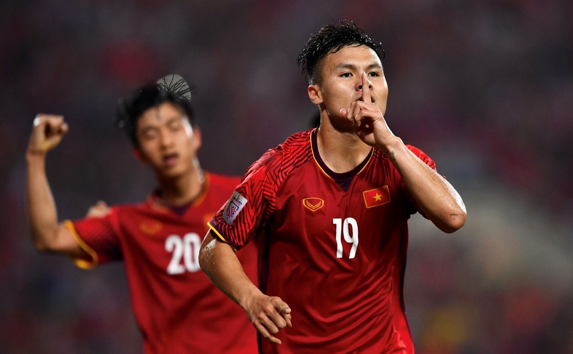 Bao Tay A: 'HLV Park va Quang Hai se dua Viet Nam len tam cao moi' hinh anh