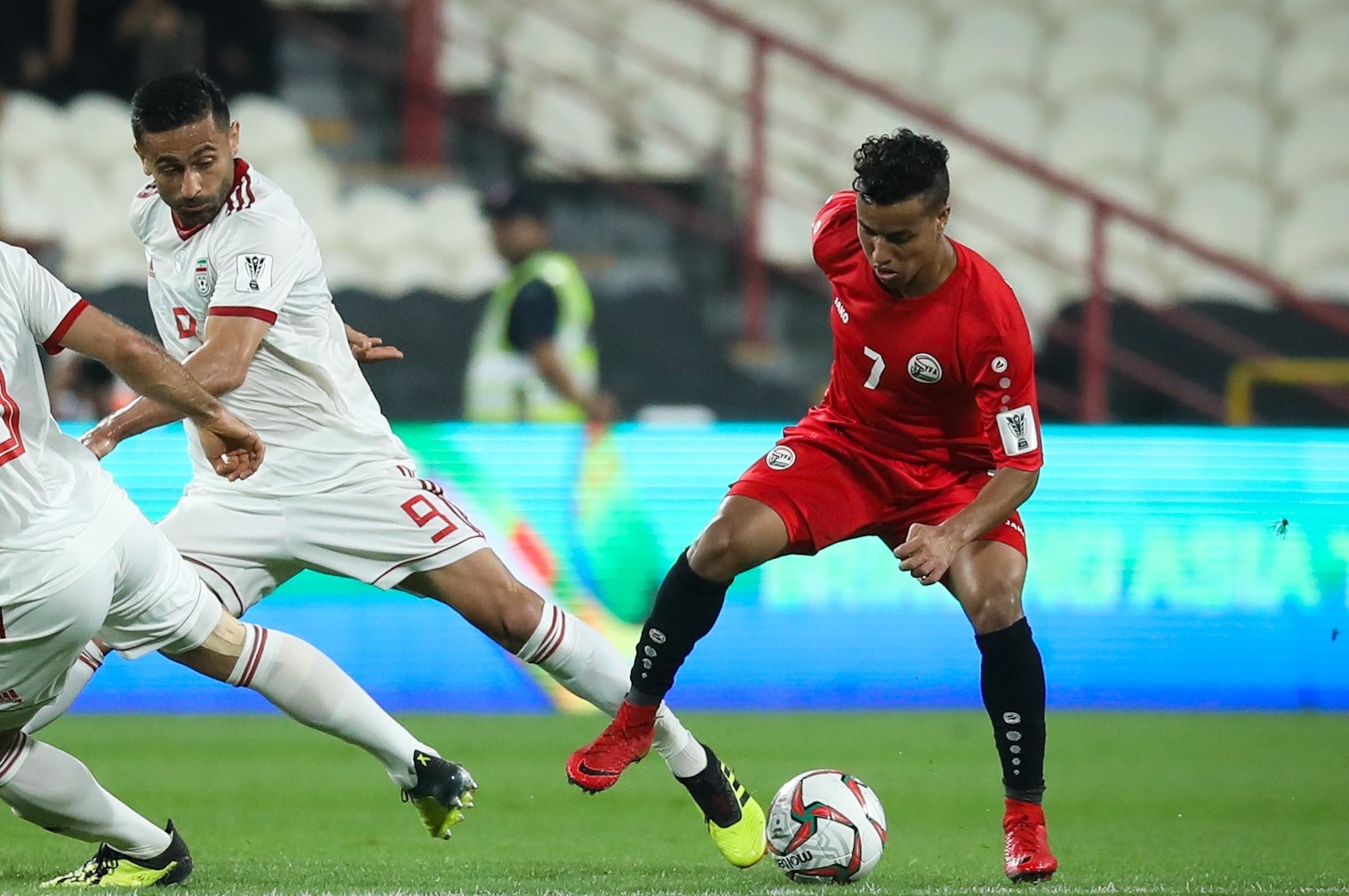 HLV Yemen: 'Chung toi se choi tot hon truoc Iraq va Viet Nam' hinh anh