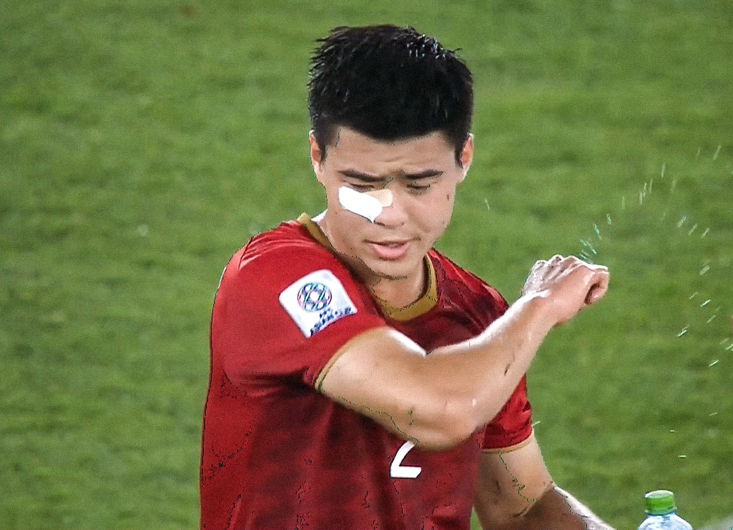 Do Duy Manh cung tuyen Viet Nam the hien ban linh tai Asian Cup hinh anh