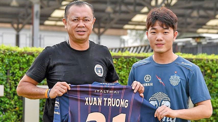 Ty phu Thai Lan xay san bong hien dai, duong dua F1 hang trieu USD hinh anh