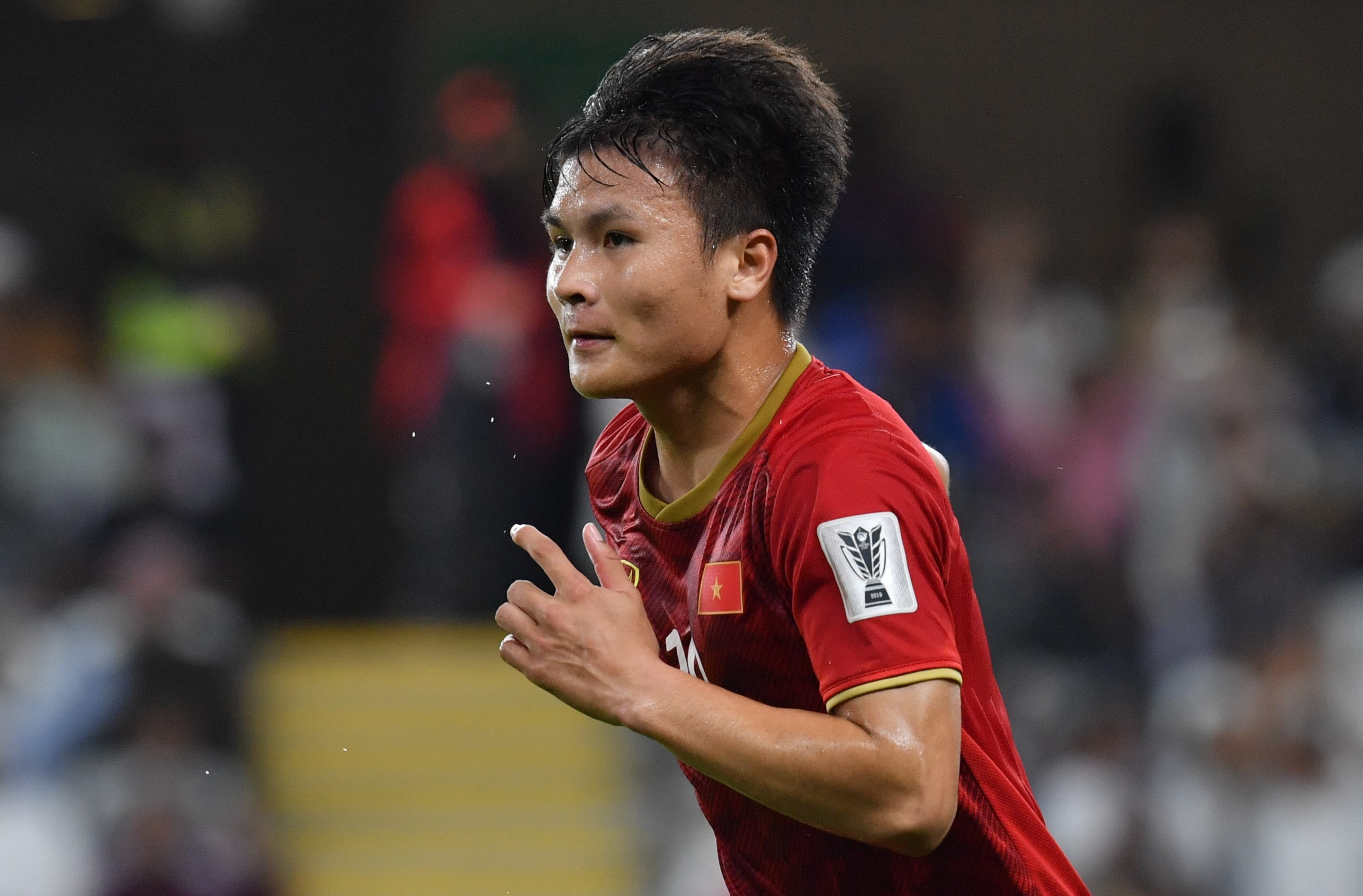 '6 cau thu Ha Noi met moi khi tro ve tu AFF Cup va Asian Cup' hinh anh